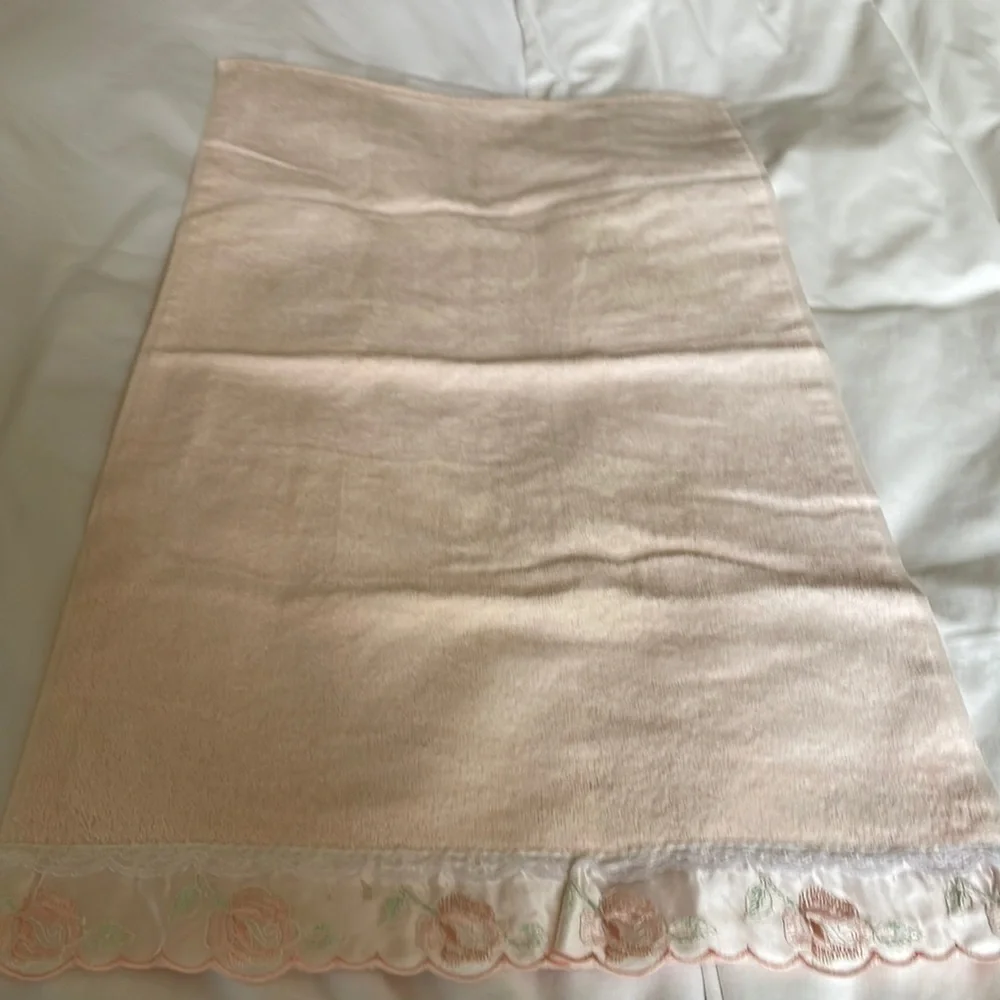 Avanti Hand Towel